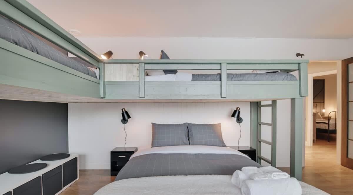 Photo of Bedroom in Petite-Riviere-Saint-Francois