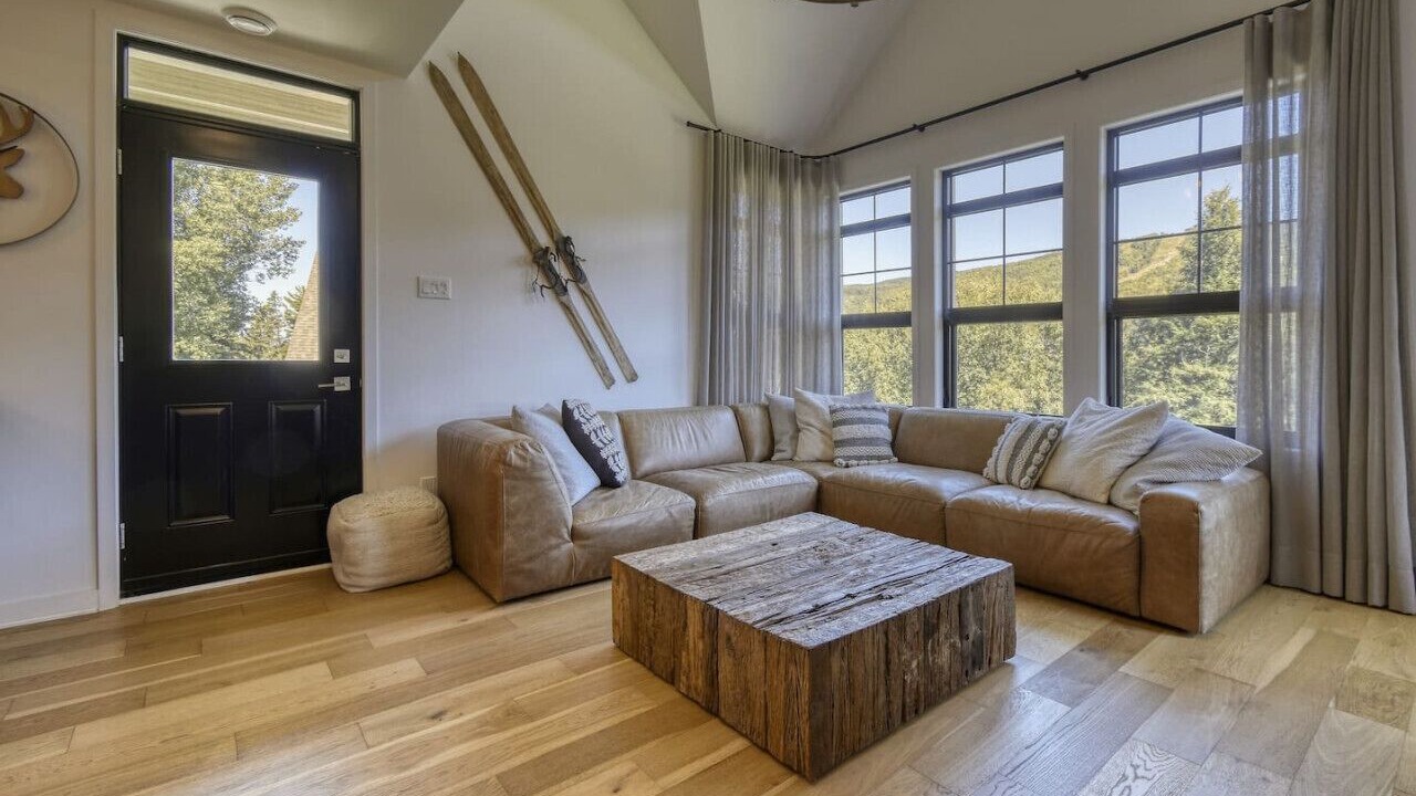 Photo of Livingroom in Tremblant-Les-Eaux