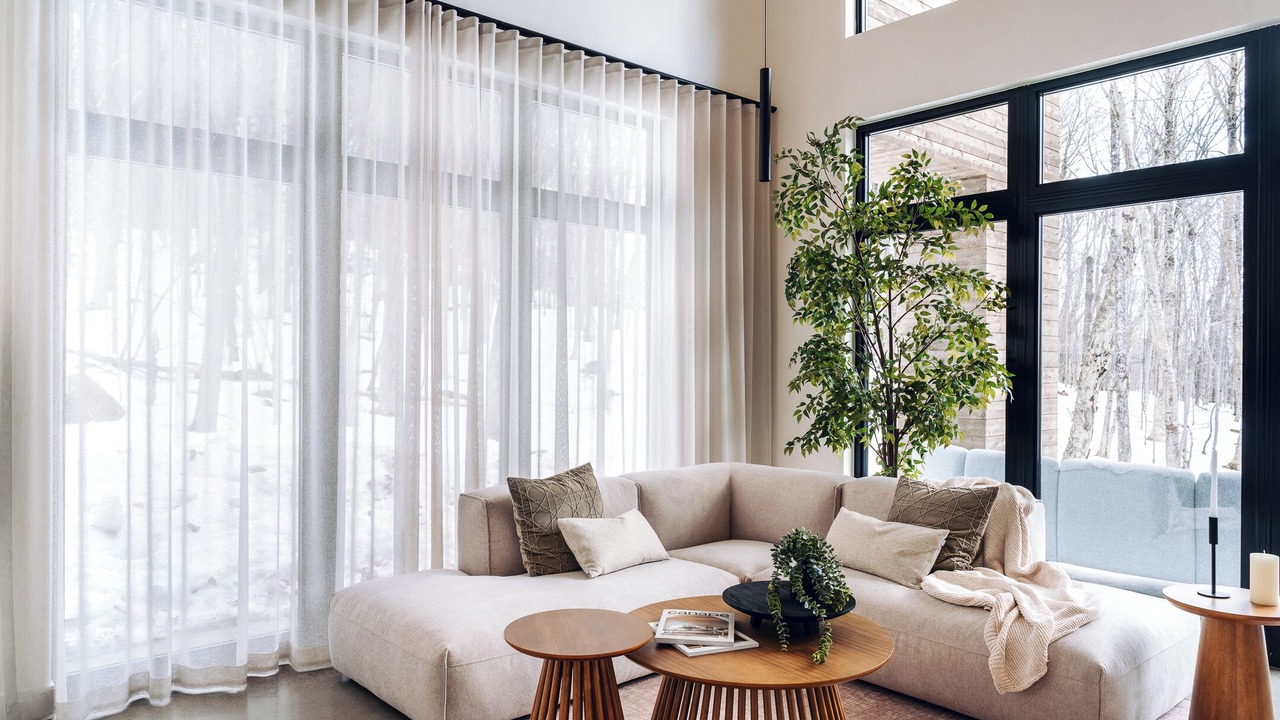 Photo of Livingroom in Val-des-Lacs