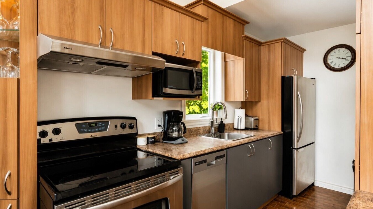 Photo of Kitchen in Val-des-Lacs