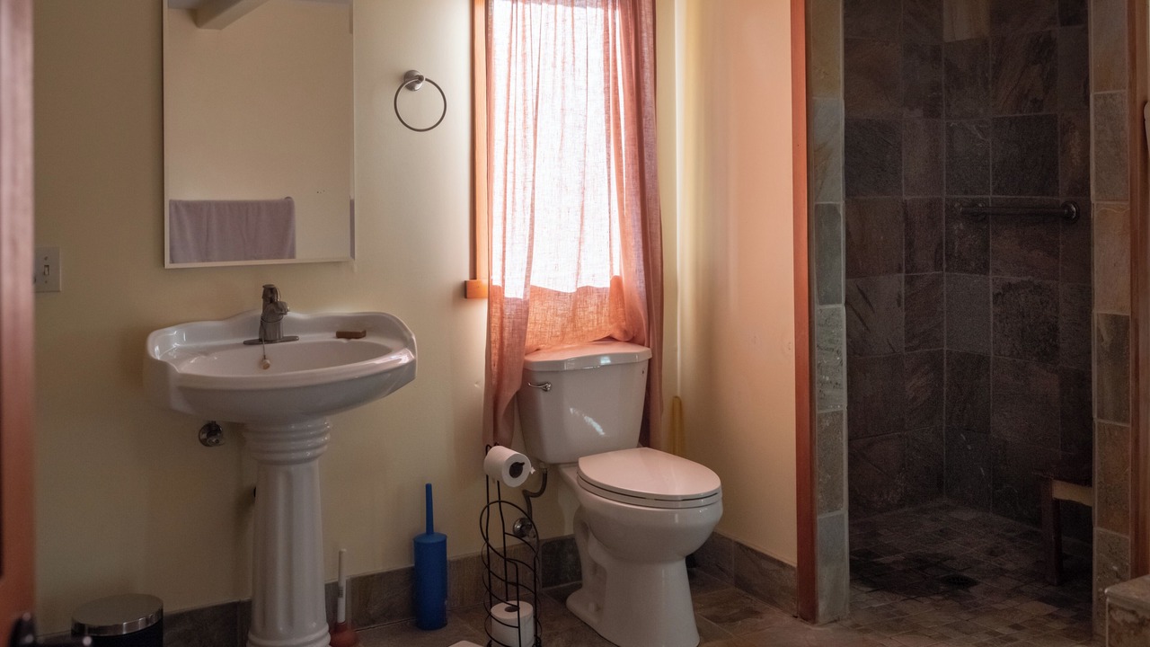 Photo of Bathroom in Salt Spring Island