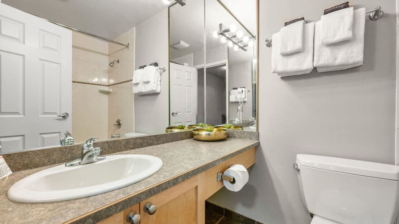 Photo of Bathroom in Panorama