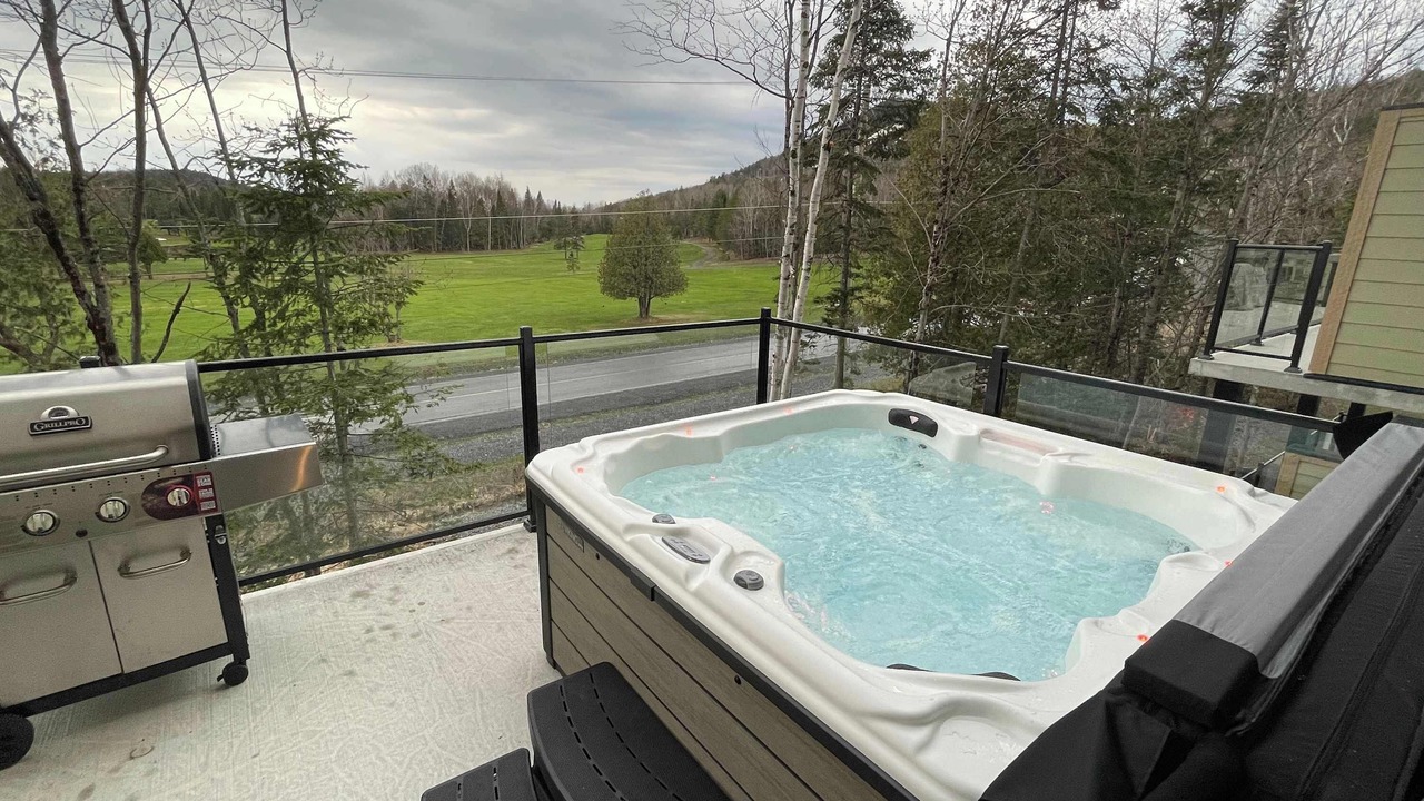 Photo of Outdoor in Adstock