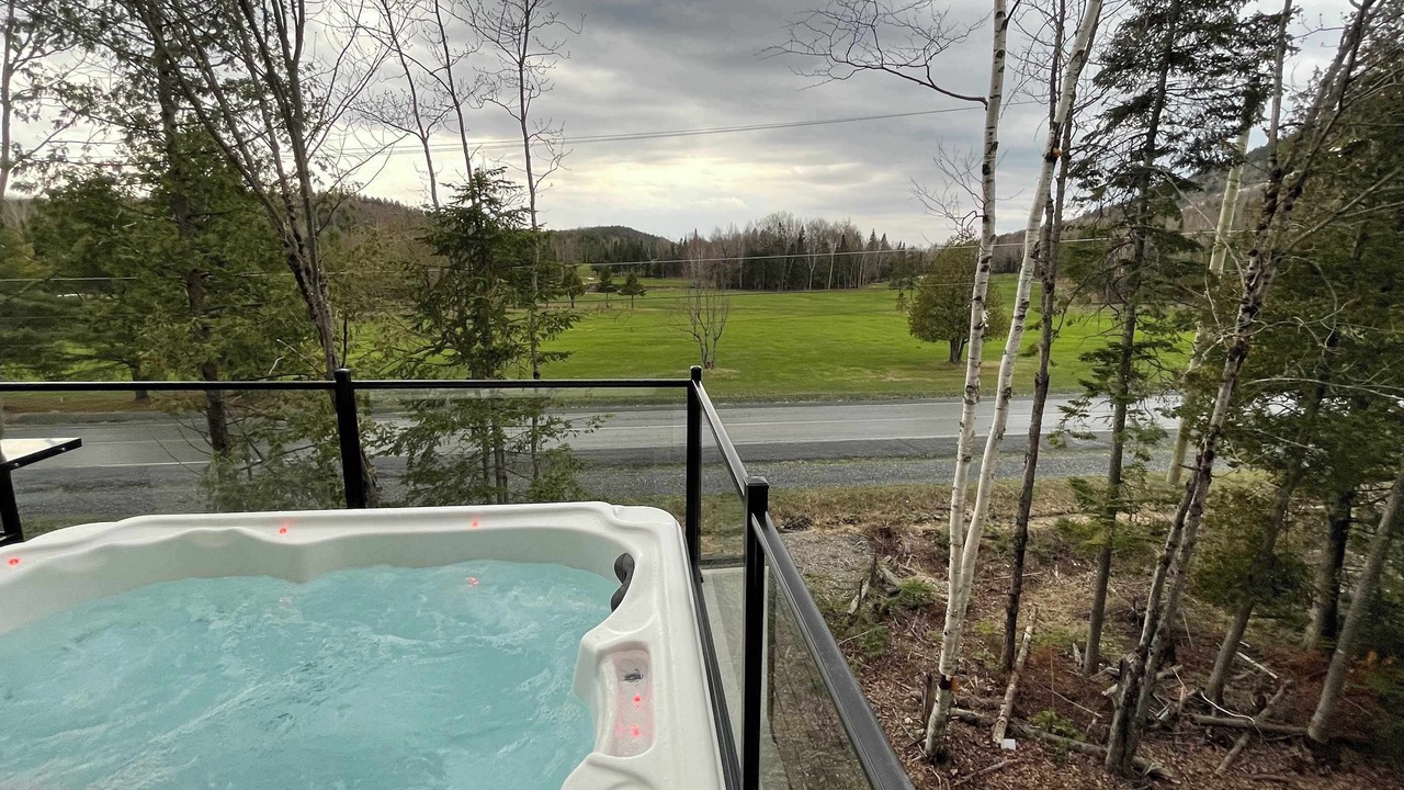 Photo of Outdoor in Adstock