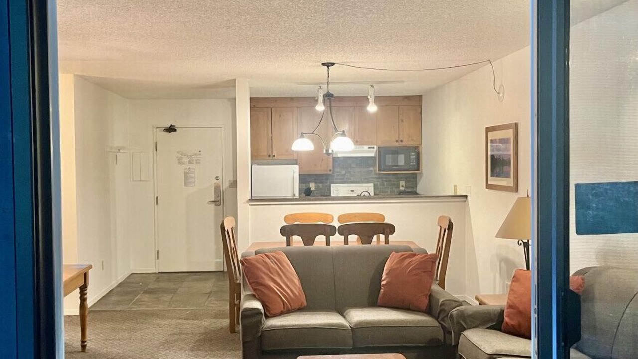 Photo of Livingroom in Whistler Village