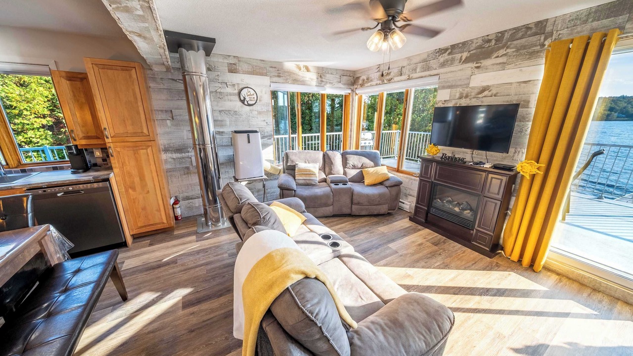 Photo of Livingroom in Lac-Etchemin