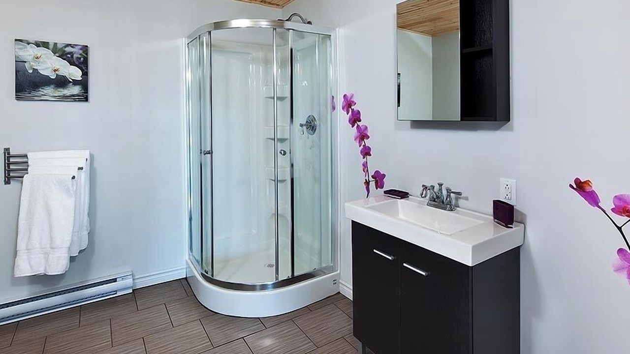Photo of Bathroom in Saint-Joseph-de-la-Rive