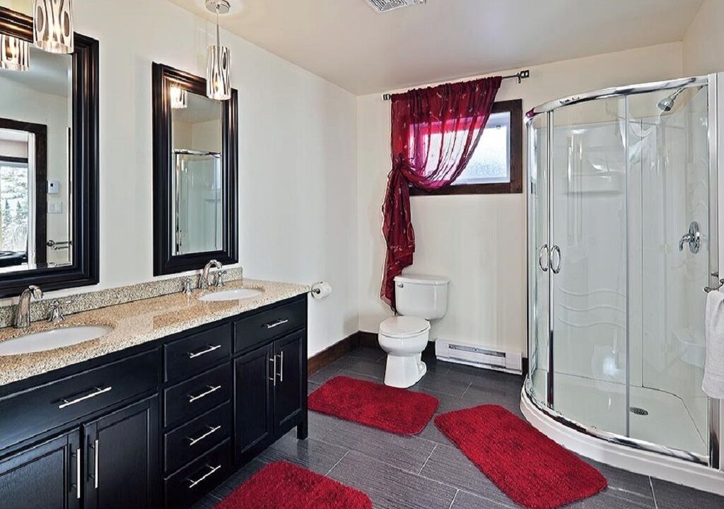 Photo of Bathroom in Petite-Riviere-Saint-Francois
