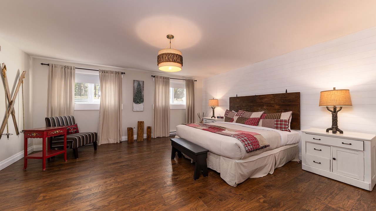Photo of Bedroom in Petite-Riviere-Saint-Francois