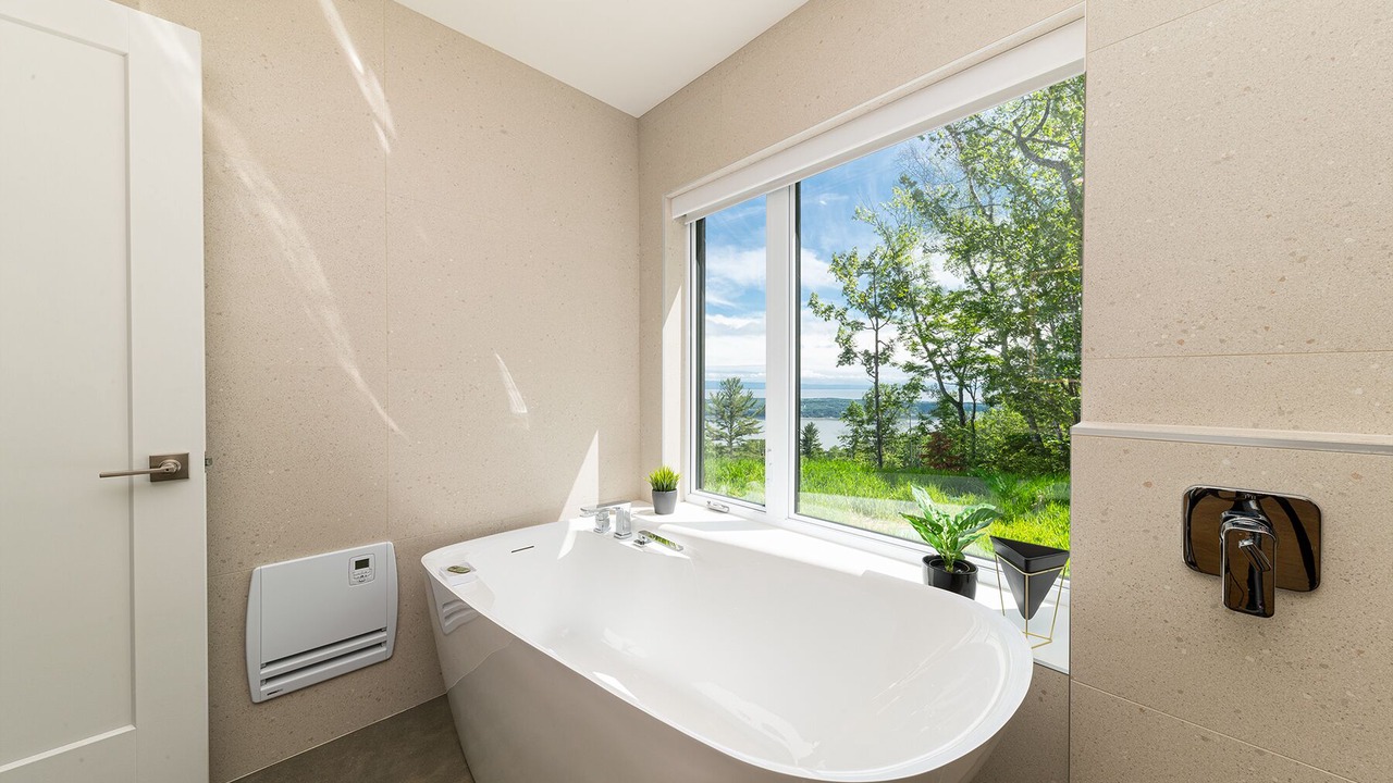 Photo of Bathroom in Grosse-Ile