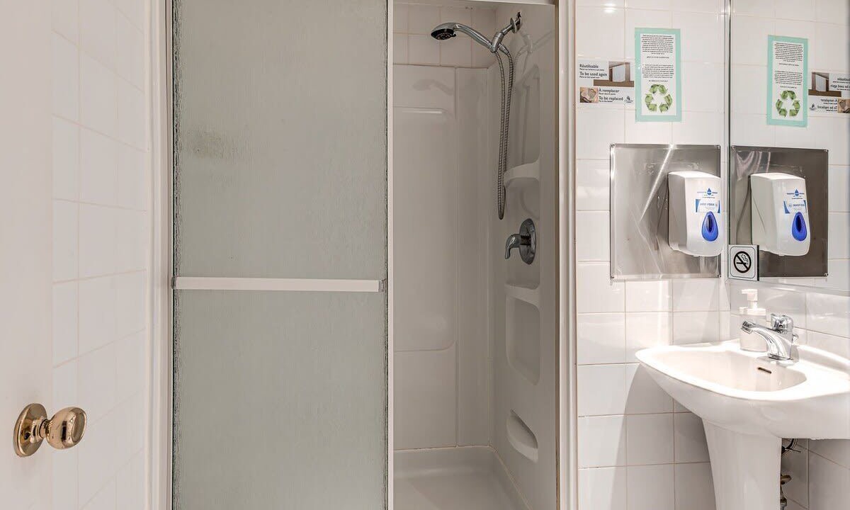 Photo of Bathroom in Vieux-Quebec-Cap-Blanc-colline Parlementaire