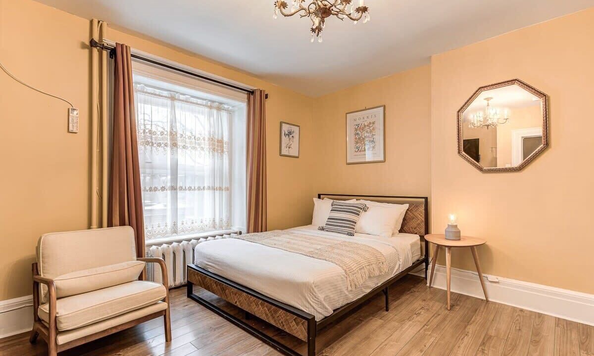 Photo of Bedroom in Vieux-Quebec-Cap-Blanc-colline Parlementaire
