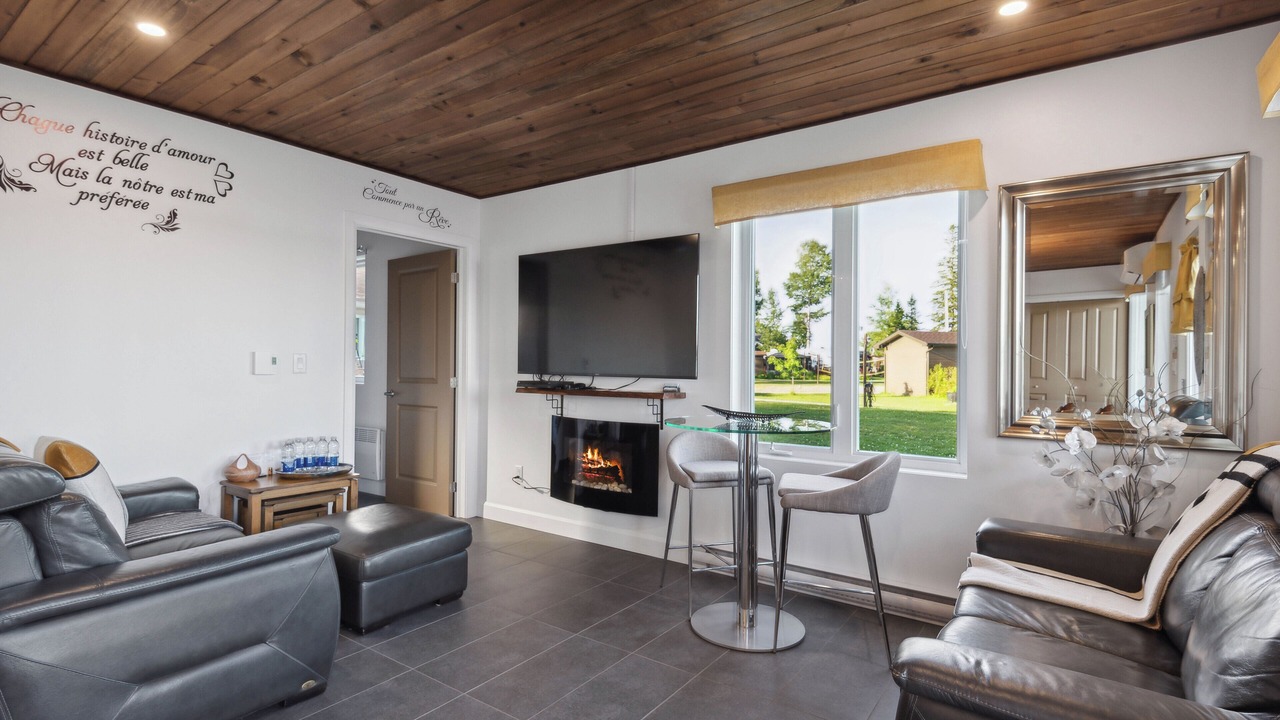 Photo of Livingroom in Larouche