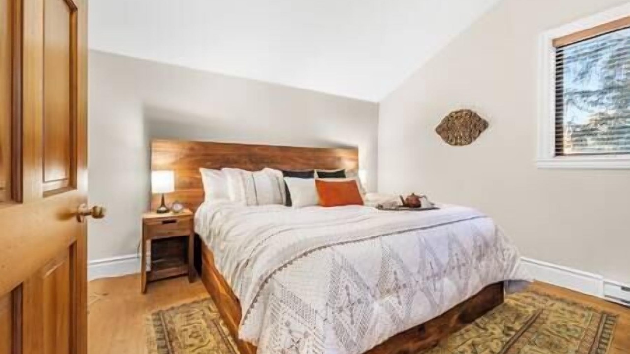 Photo of Bedroom in Whistler Village