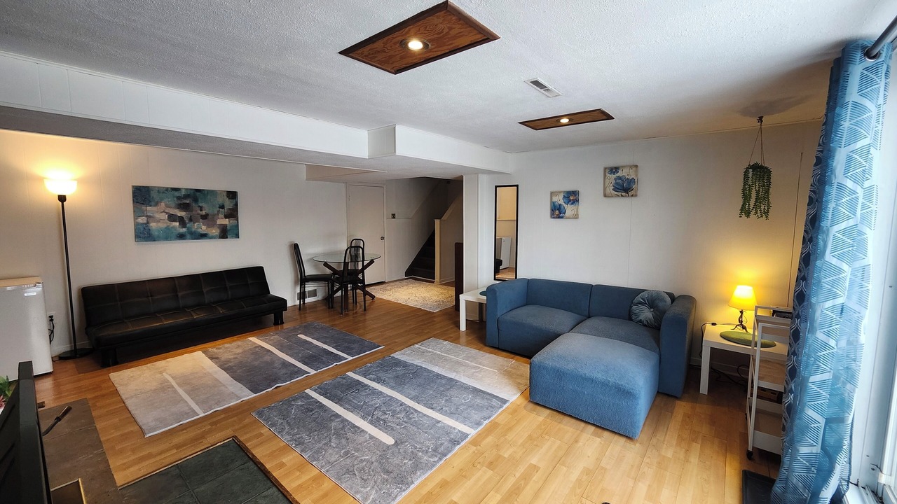 Photo of Livingroom in Dollard-des-Ormeaux