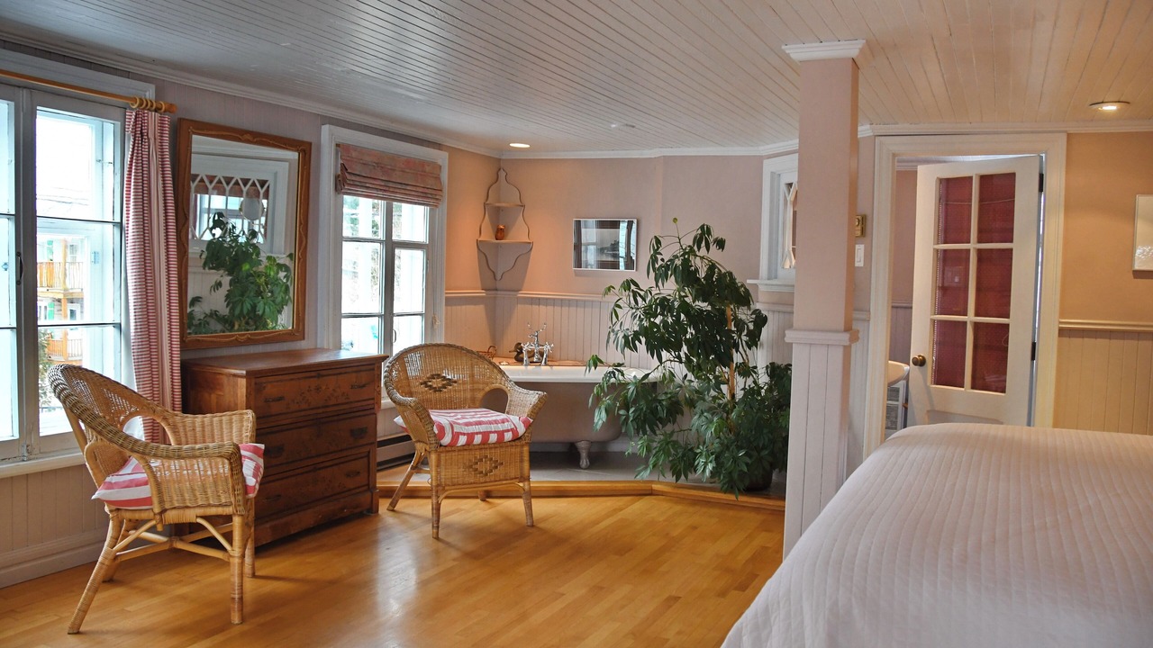 Photo of Bedroom in Baie-St-Paul