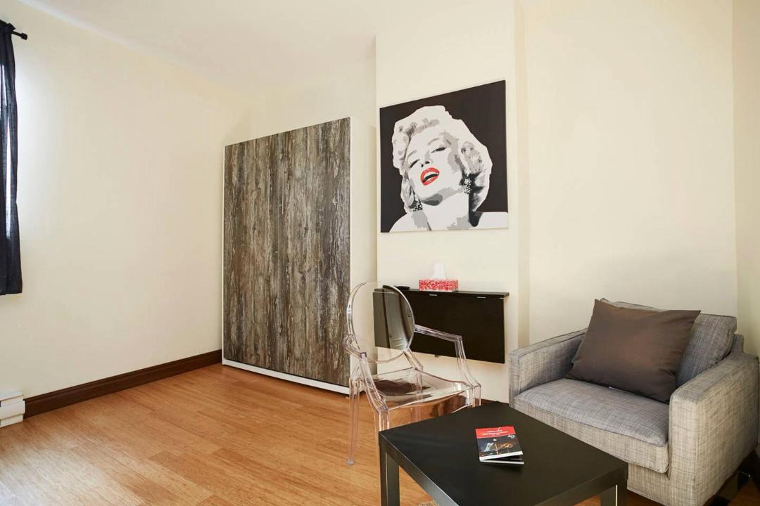 Photo of Livingroom in Shaughnessy Village