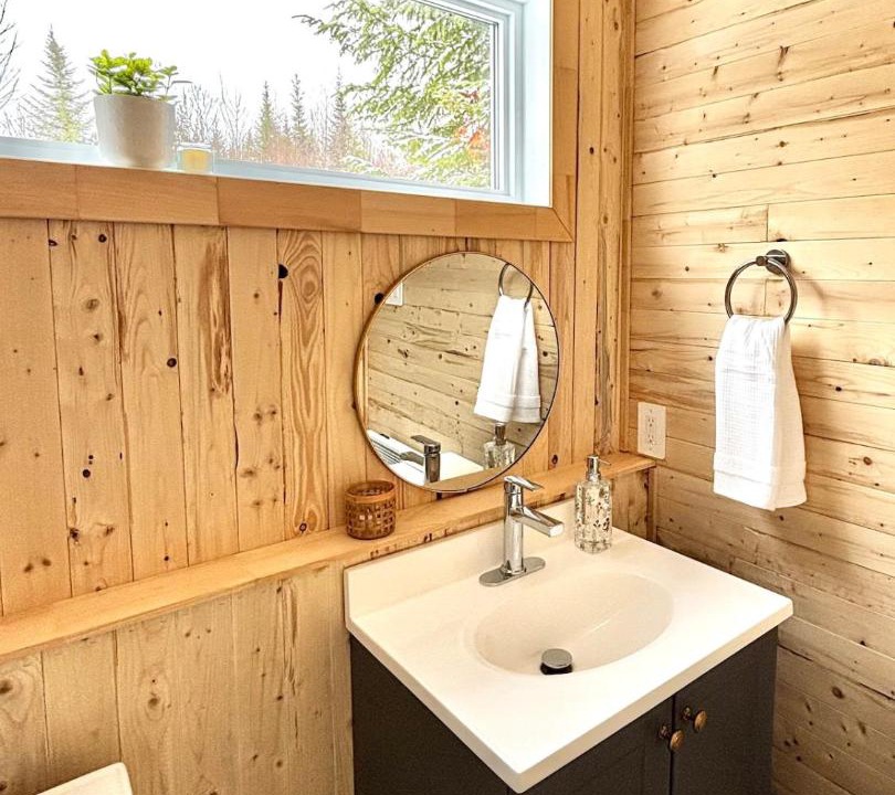 Photo of Bathroom in St-Augustin-de-Woburn