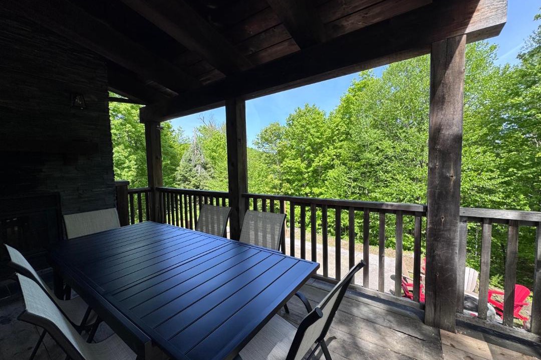Photo of Patio Balcony in Val-des-Lacs