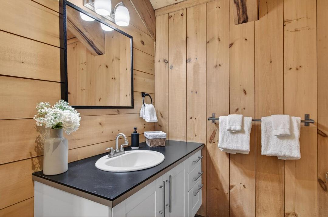 Photo of Bathroom in Val-des-Lacs