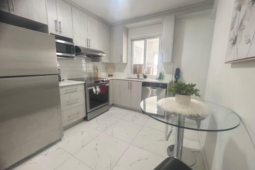 Photo of Kitchen in Cote-Des-Neiges—Notre-Dame-De-Grace