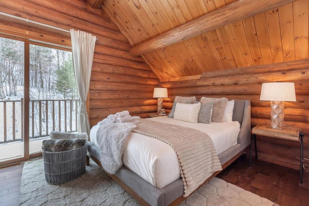 Photo of Bedroom in Saint-Faustin-Lac-Carre