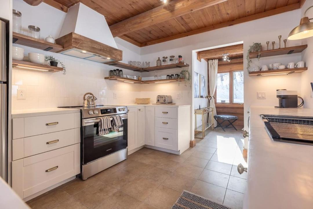 Photo of Kitchen in Saint-Faustin-Lac-Carre