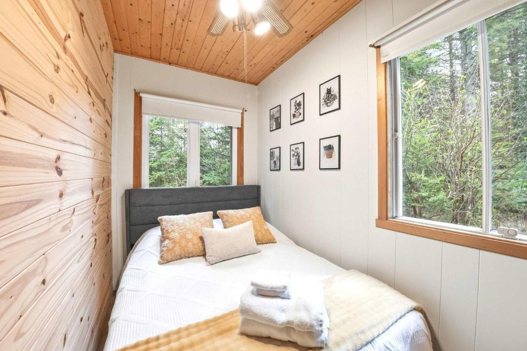 Photo of Bedroom in Saint-Leon-de-Standon