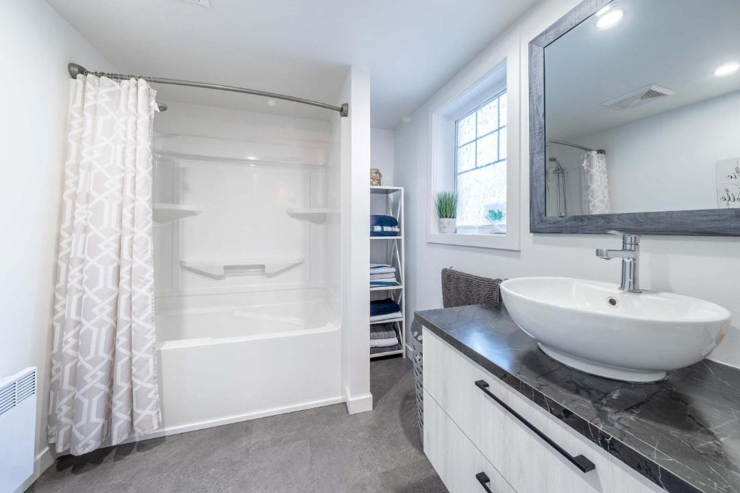 Photo of Bathroom in Disraeli