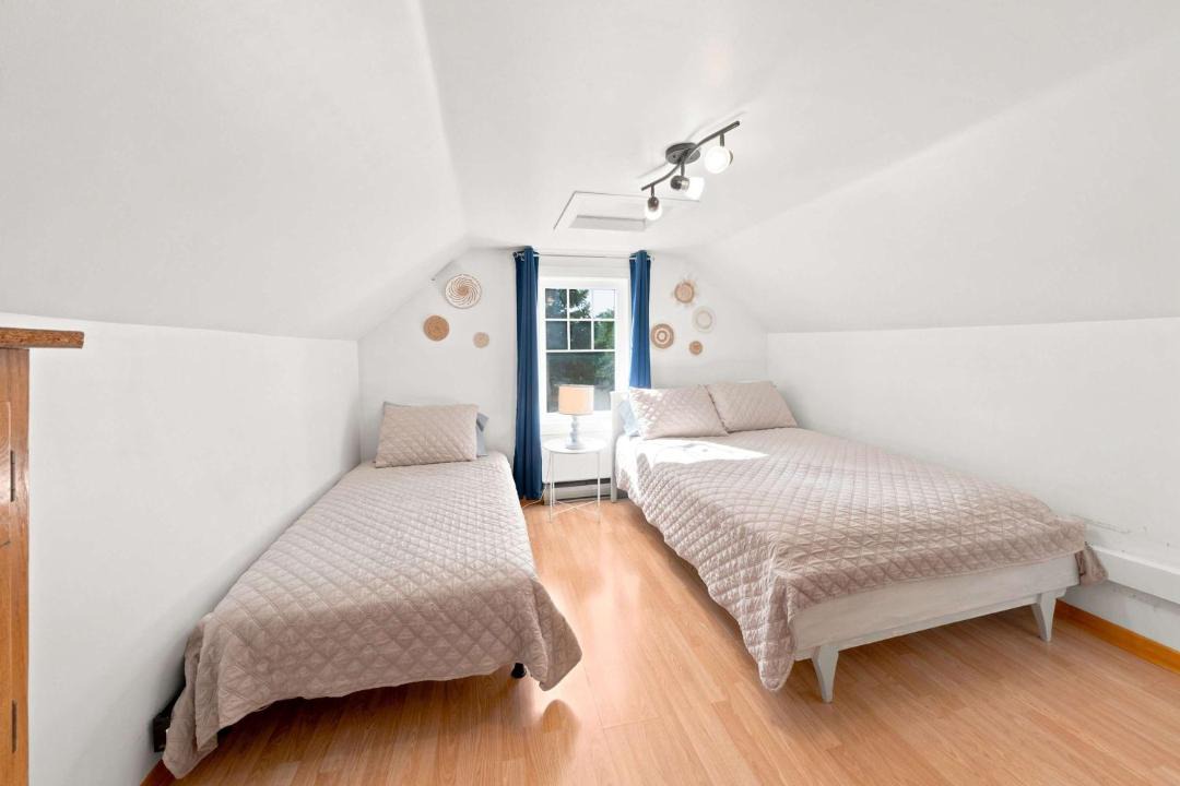 Photo of Bedroom in Disraeli