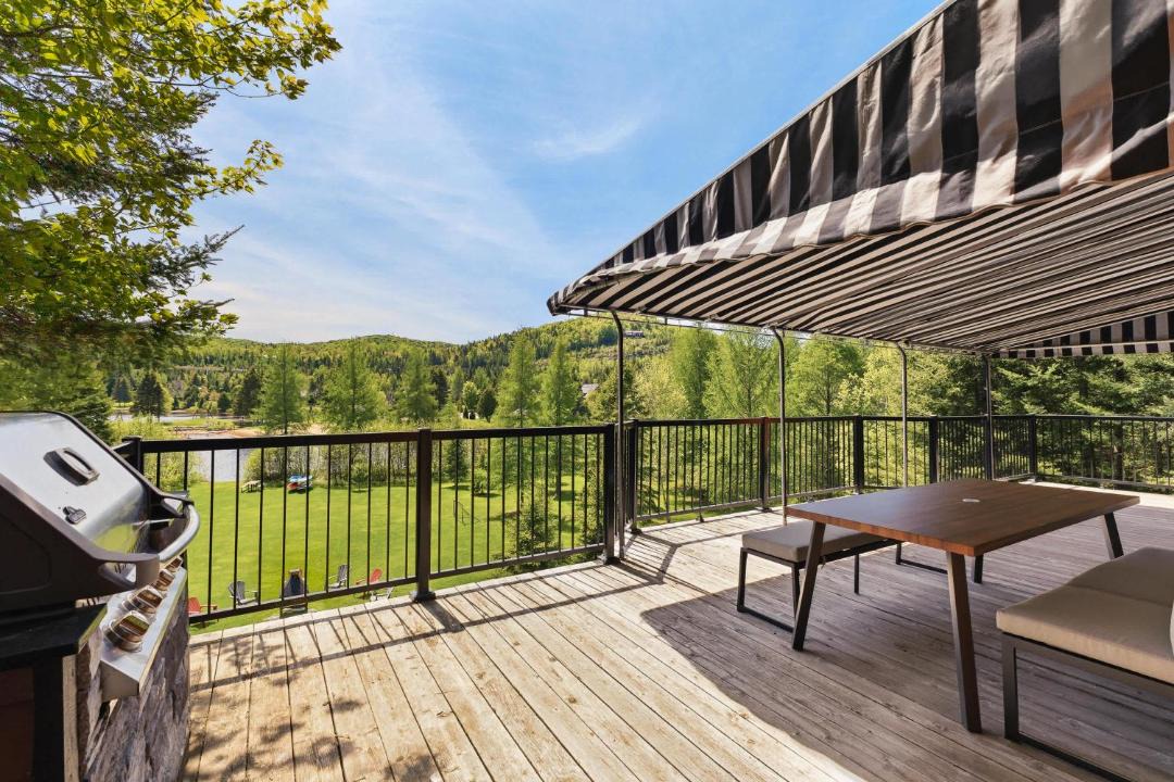 Photo of Patio Balcony in Saint-Faustin-Lac-Carre