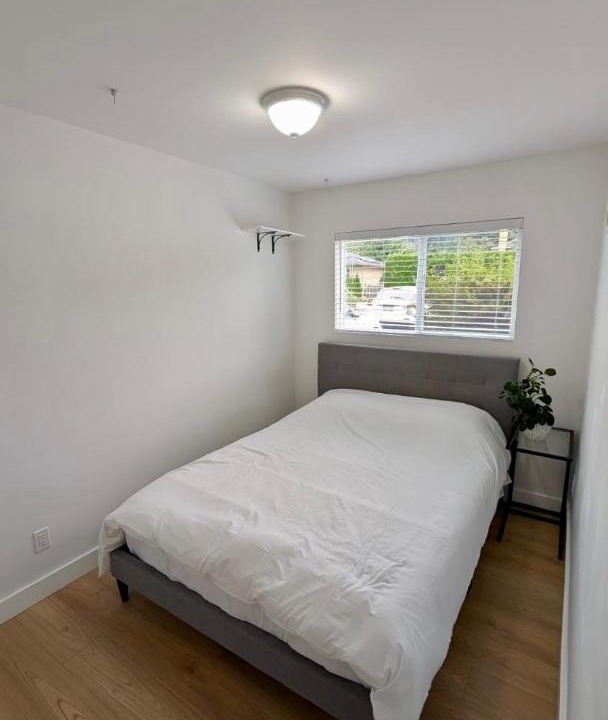 Photo of Bedroom in District of North Vancouver