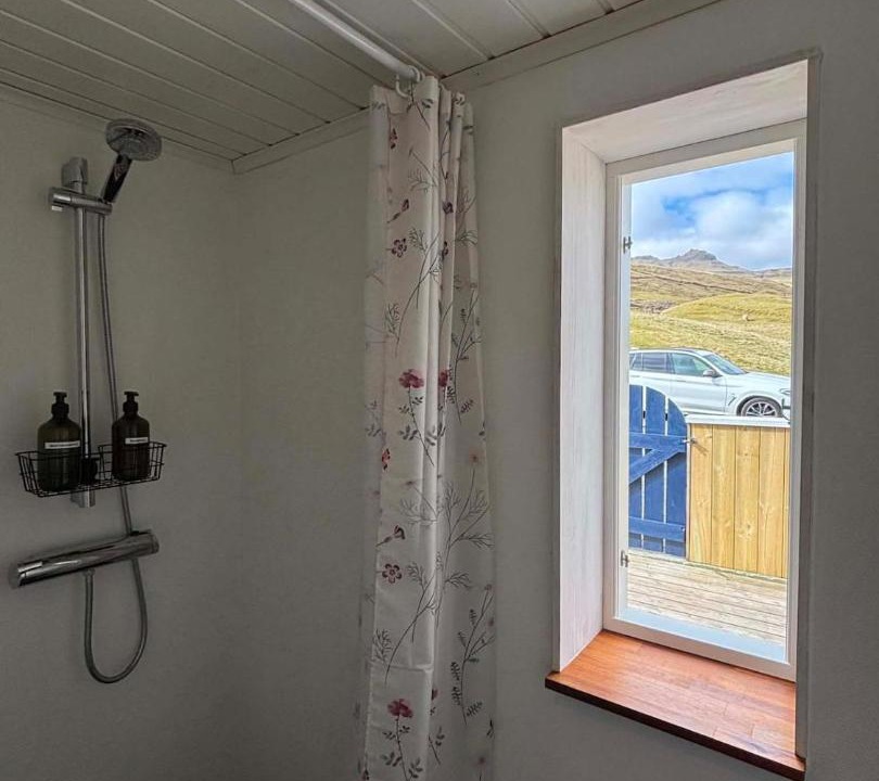 Photo of Bathroom in Sandavagur