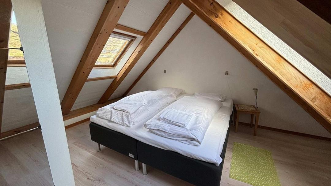 Photo of Bedroom in Valur