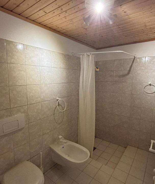 Photo of Bathroom in Valur