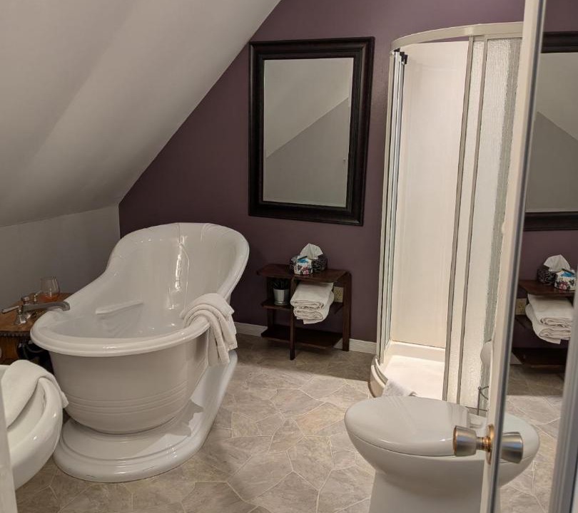 Photo of Bathroom in Gananoque