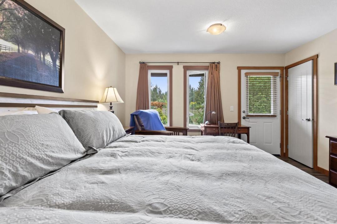 Photo of Bedroom in Salmon Arm