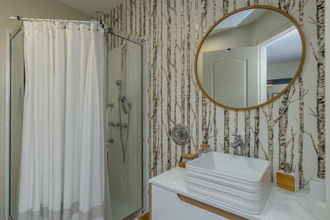 Photo of Bathroom in Val-Racine