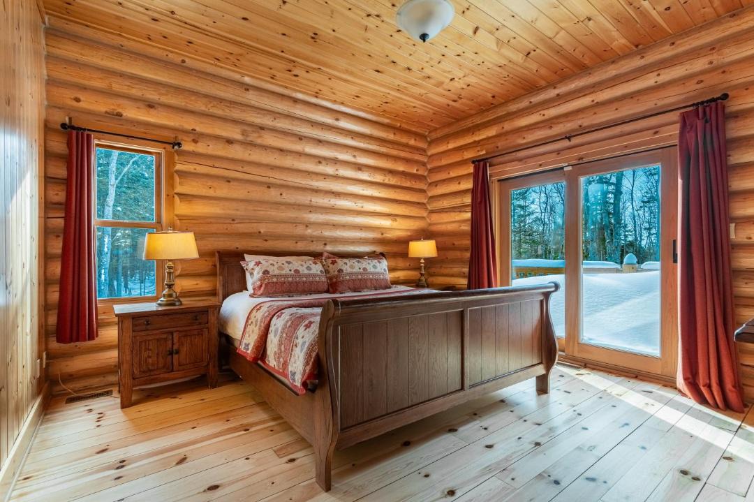 Photo of Bedroom in Fiddler Lake Resort