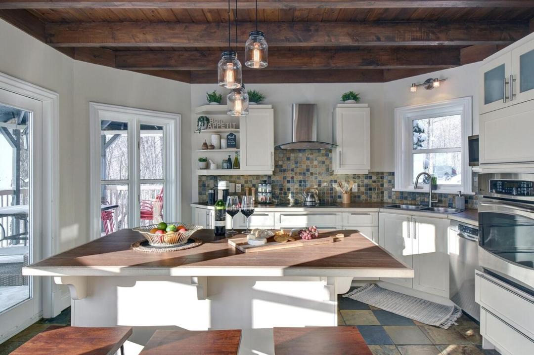 Photo of Kitchen in Saint-Faustin-Lac-Carre