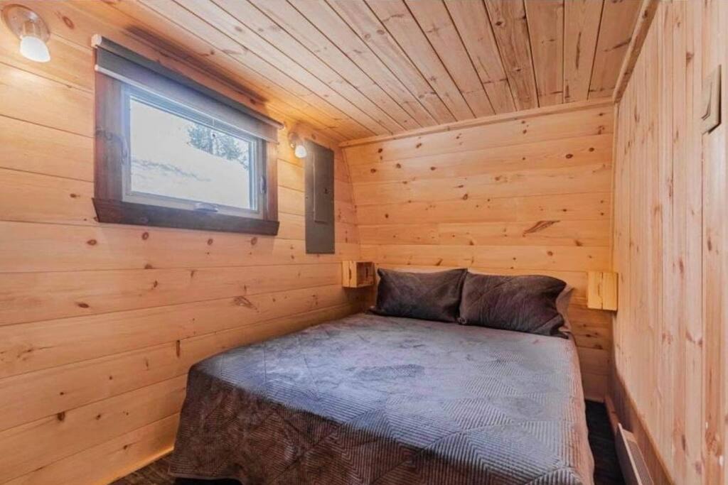 Photo of Bedroom in Saint-Alexis-des-Monts