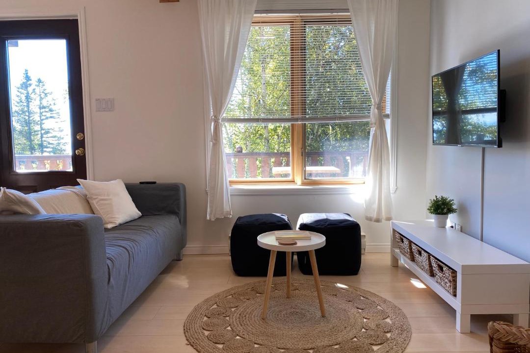 Photo of Livingroom in Petite-Riviere-Saint-Francois