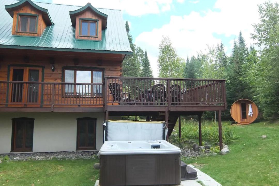 Photo of Buildings in Lac-Superieur