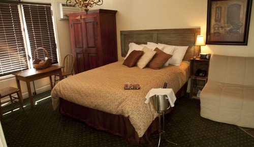 Chambre Champêtre Pavillon Un Lit Queen (Souper 6 services)