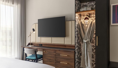 Room, 2 Queen Beds, City View