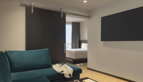 Suite, 1 King Bed
