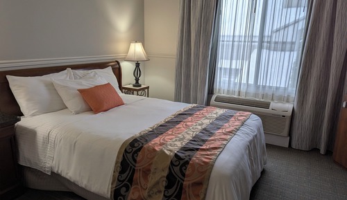 Economy Room, 1 Queen Bed