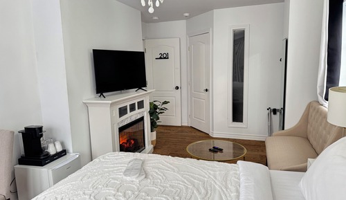 Junior Studio Suite