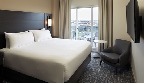 Suite, 2 Bedrooms, Balcony