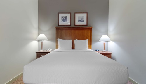 Suite, 1 Queen Bed, Non Smoking, Kitchenette